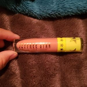 Jeffree Star liquid lipstick ( Fully Nude)